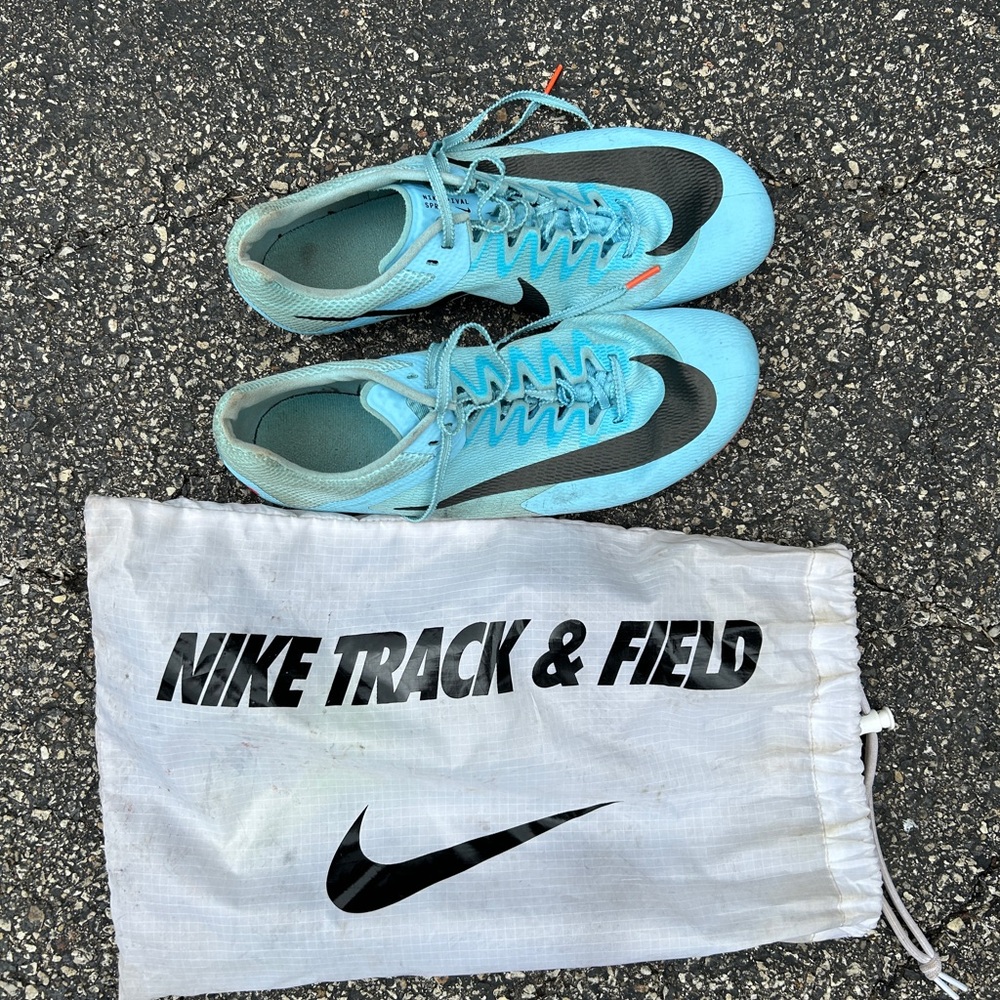 Track shoes men’s size 12